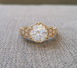 The Florence Larger 8 mm Version with EF Moissanite