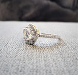 The Cosmos Moissanite center
