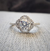 The Cosmos Moissanite center